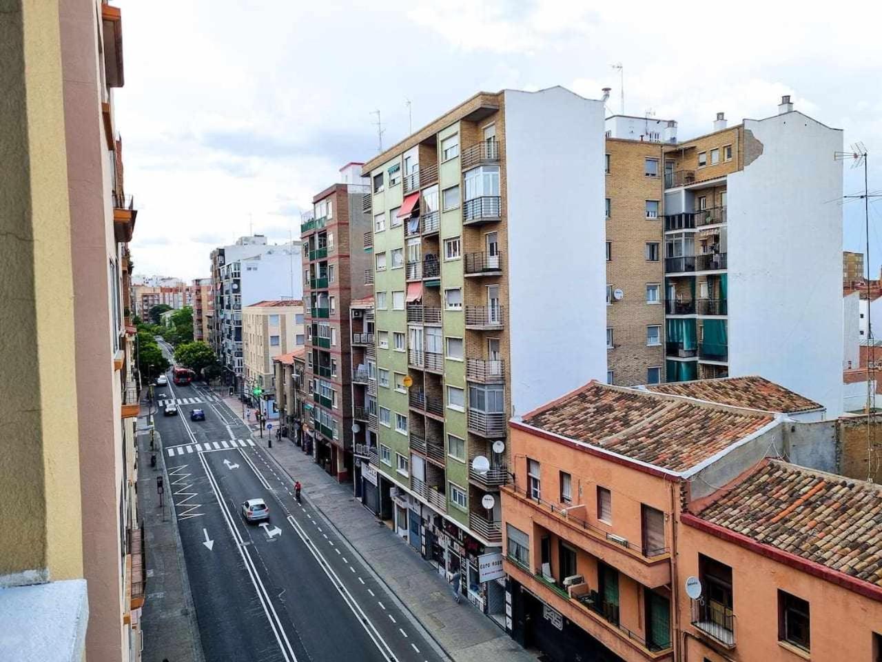 Highway To El Pilar Comotucasa Saragossa Exterior foto
